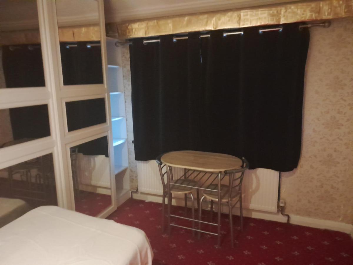 Lovely 1-Bed Studio In London Lejlighed Eksteriør billede